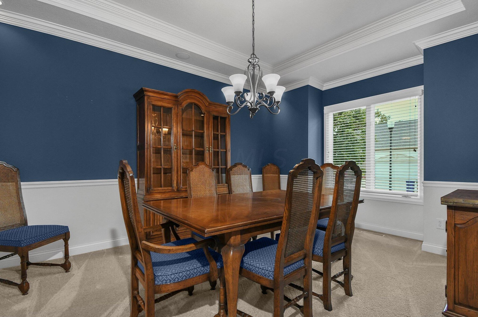 1917 Lake Shore Dr, Columbus OH 43204-4963 exterior