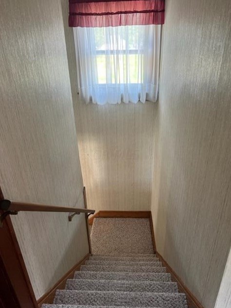 255 Mt Ida Ave, Lancaster OH 43130-4723 exterior