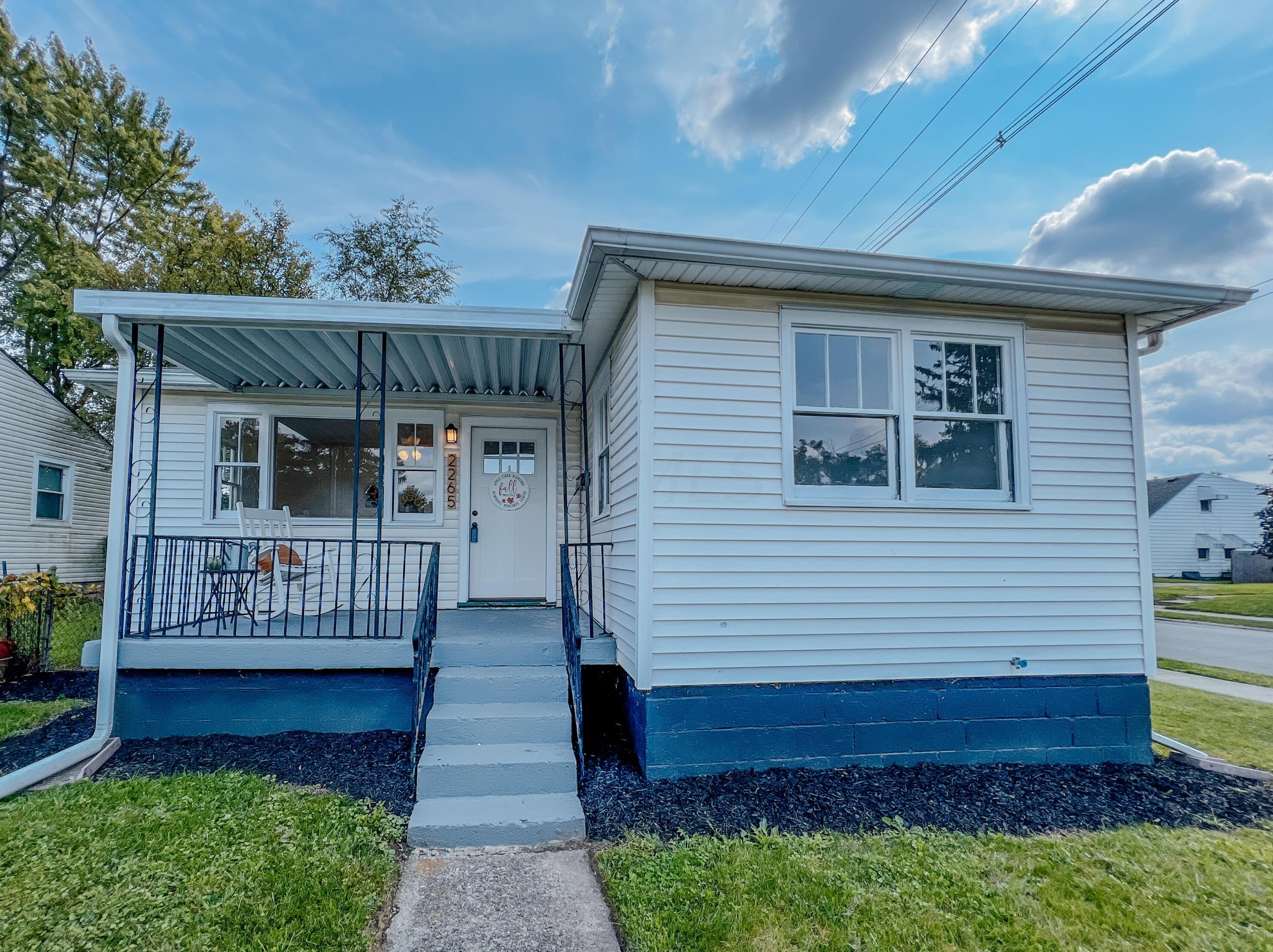 2265 Homewood Ave, Columbus OH 43223-1728 exterior