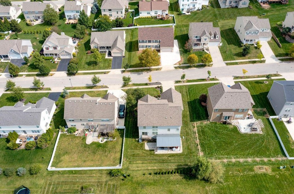 7551 Walnut Dr, Cnl Wnchstr OH 43110-8185 exterior