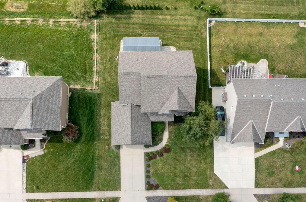 7551 Walnut Dr, Cnl Wnchstr OH 43110-8185 exterior