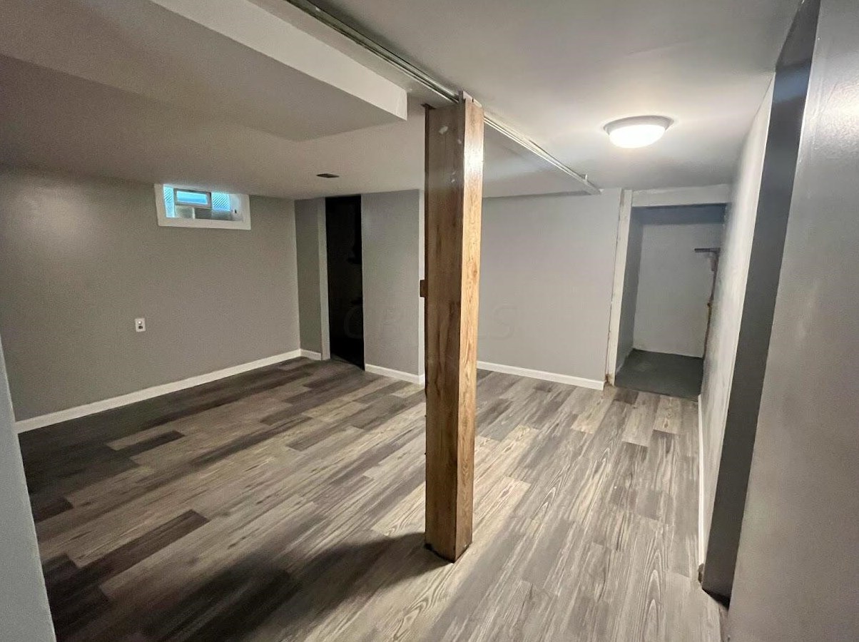 484 Weyant Ave, Columbus OH  43213-2276 exterior