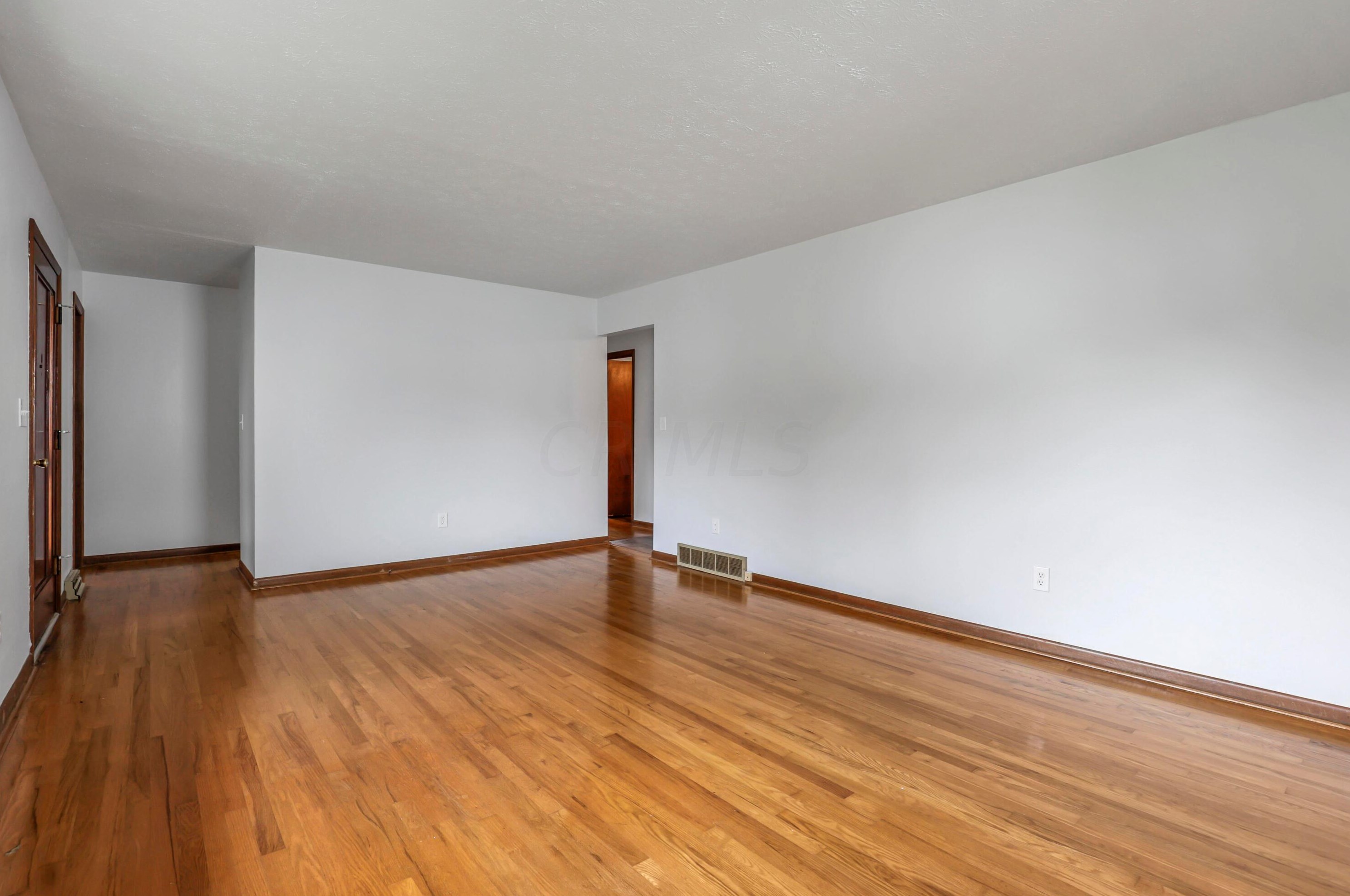 133 Rita Ct, Columbus OH 43213-1719 exterior