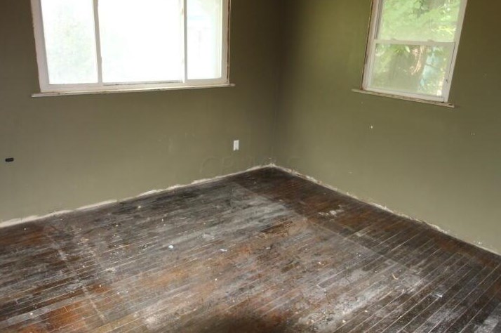 664 Rhoads Ave, Columbus OH  43205-2530 exterior