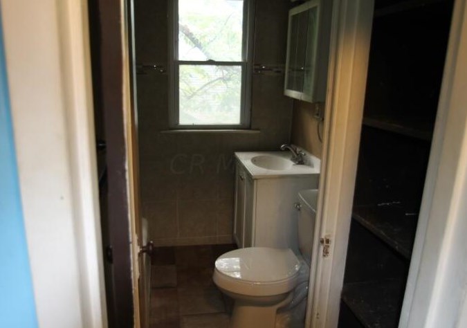 664 Rhoads Ave, Columbus OH  43205-2530 exterior