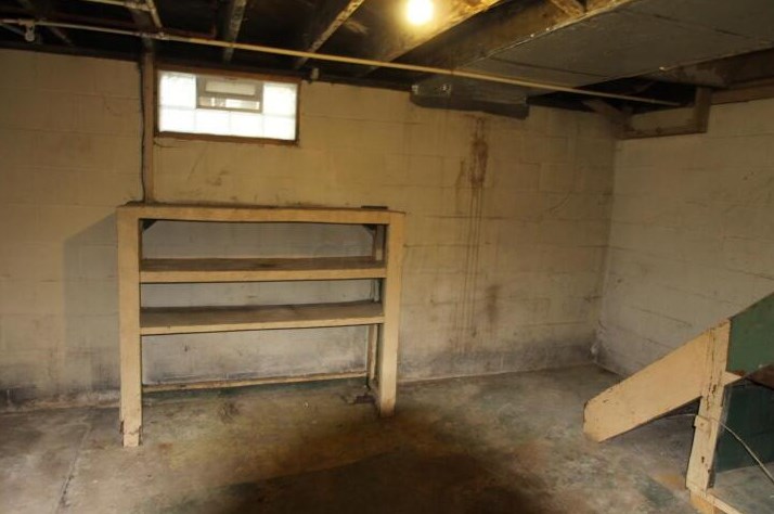 664 Rhoads Ave, Columbus OH  43205-2530 exterior