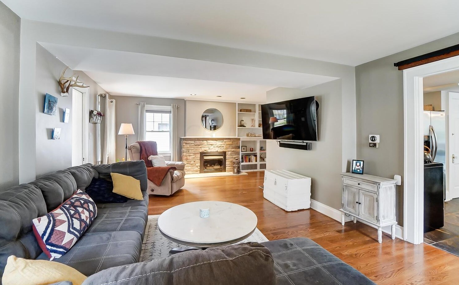 54 Gdn Rd, Columbus OH 43214-2236 exterior