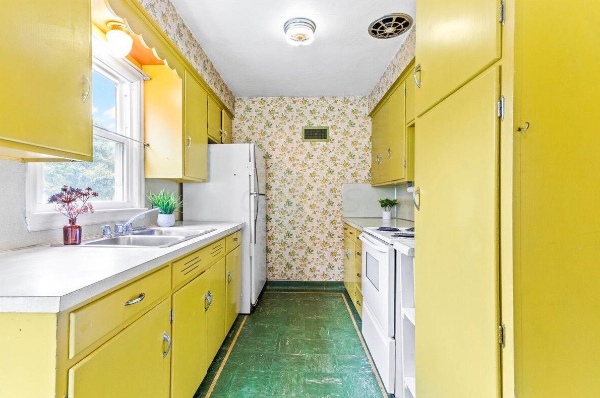 2910 Boving Rd, Lancaster OH 43130-4558 exterior