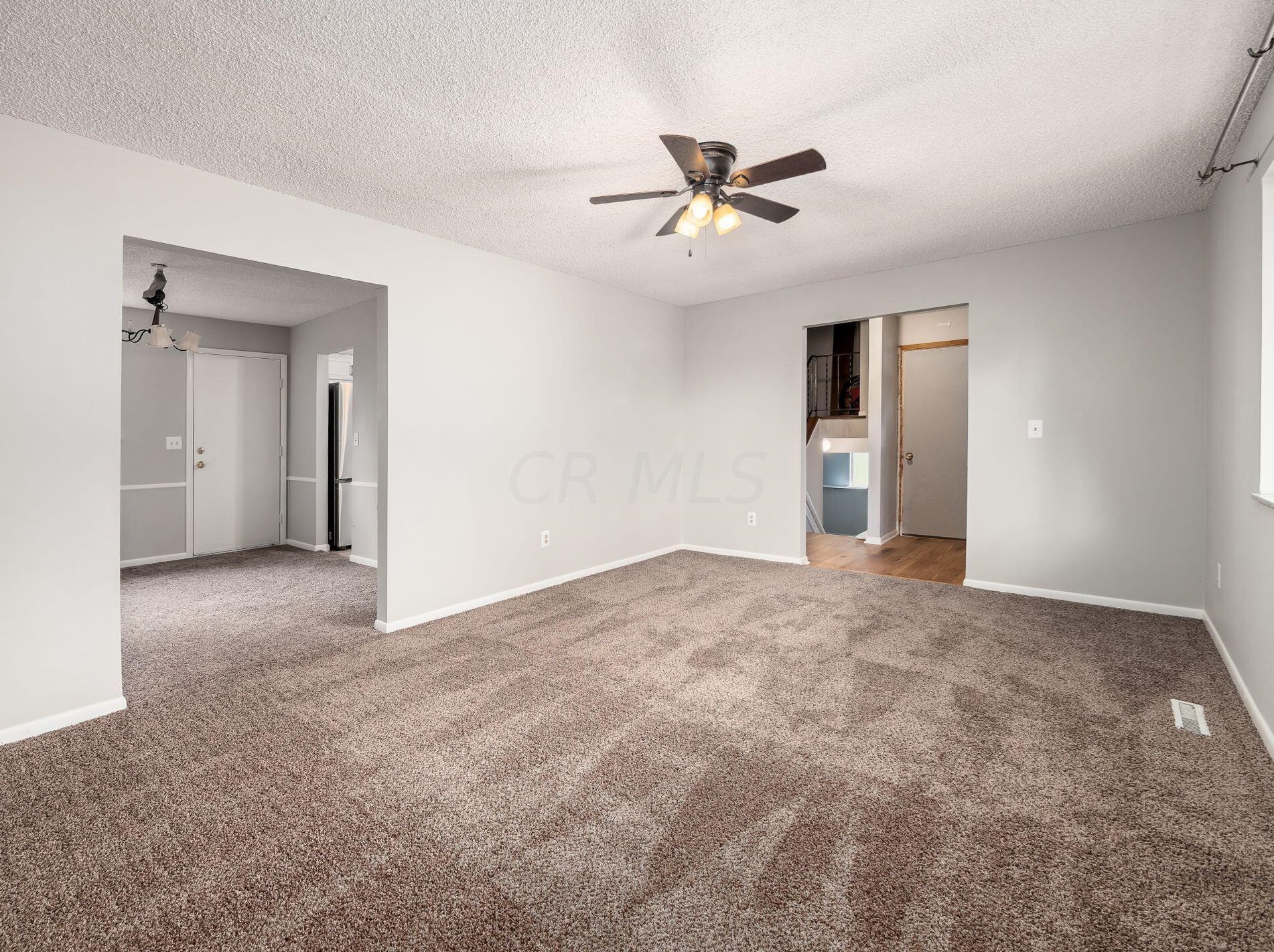 710 Caroway Blvd, Columbus OH 43230-3256 exterior