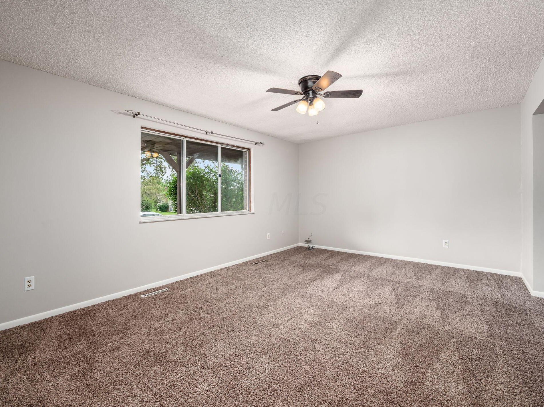 710 Caroway Blvd, Columbus OH 43230-3256 exterior