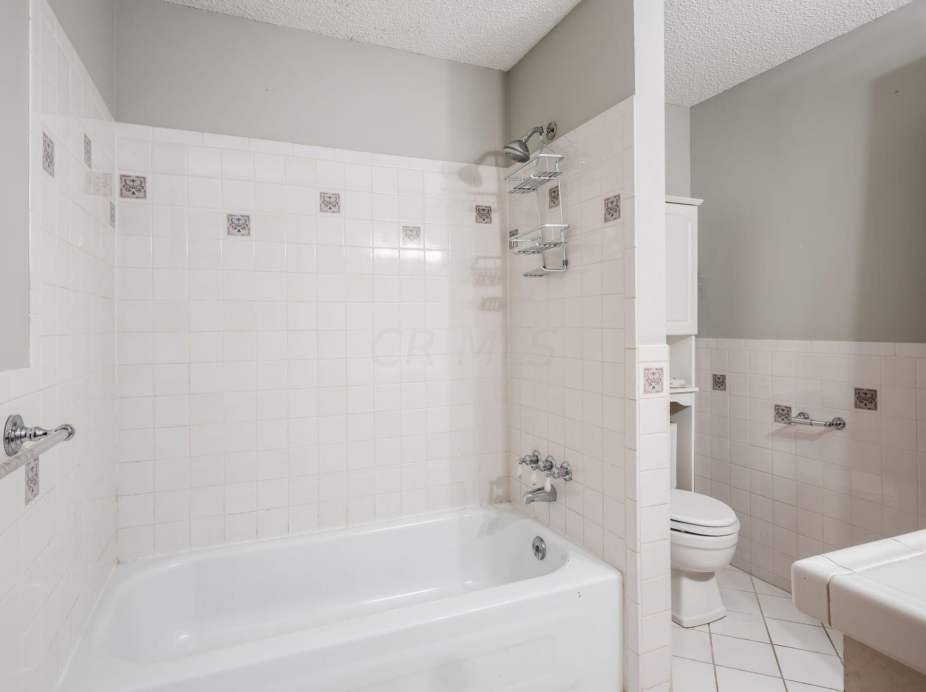 710 Caroway Blvd, Columbus OH 43230-3256 exterior