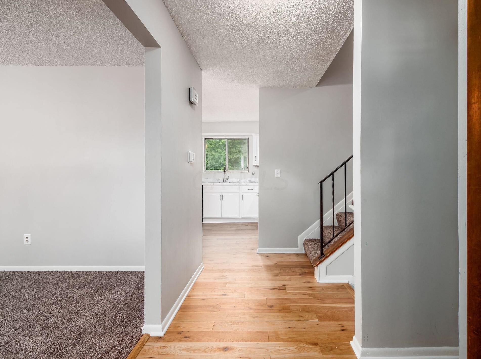 710 Caroway Blvd, Columbus OH 43230-3256 exterior