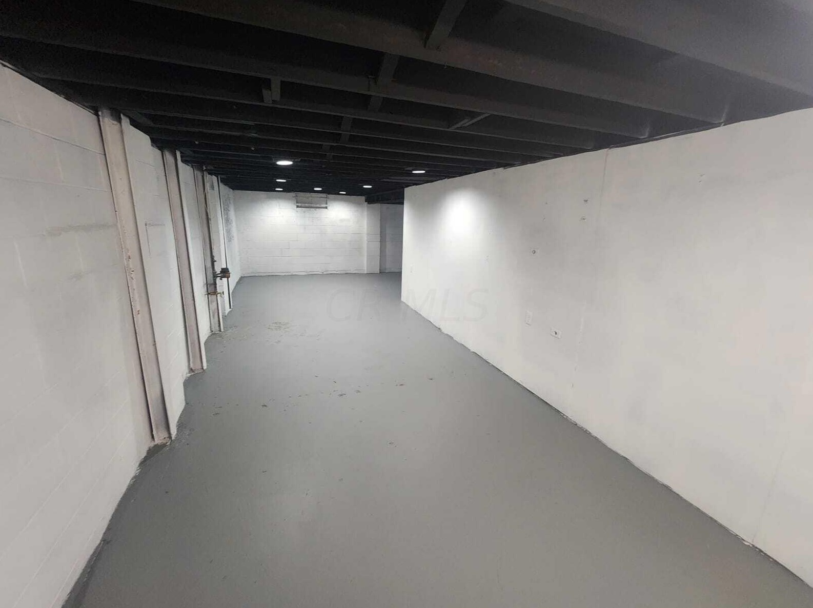 1670 Holw Run Dr, Columbus OH 43223-3413 exterior