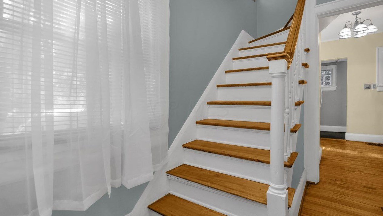 295 Nelson Rd, Columbus OH 43205-3301 exterior