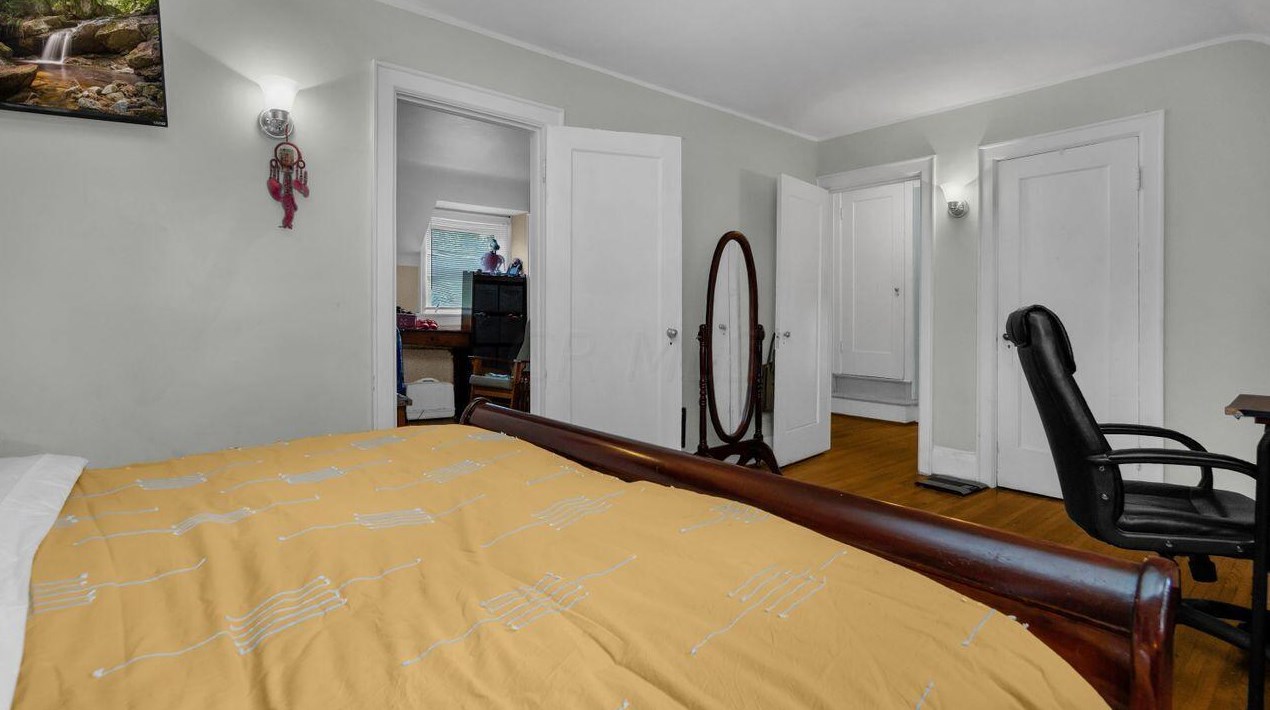 295 Nelson Rd, Columbus OH 43205-3301 exterior