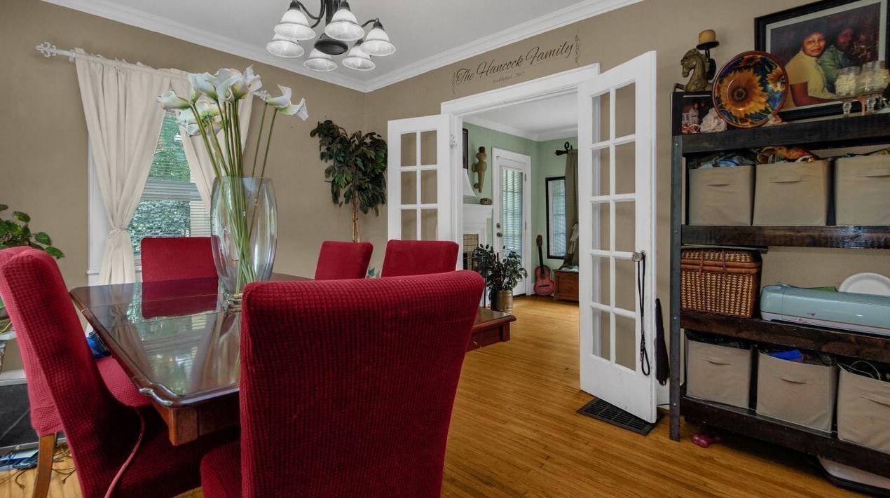 295 Nelson Rd, Columbus OH 43205-3301 exterior