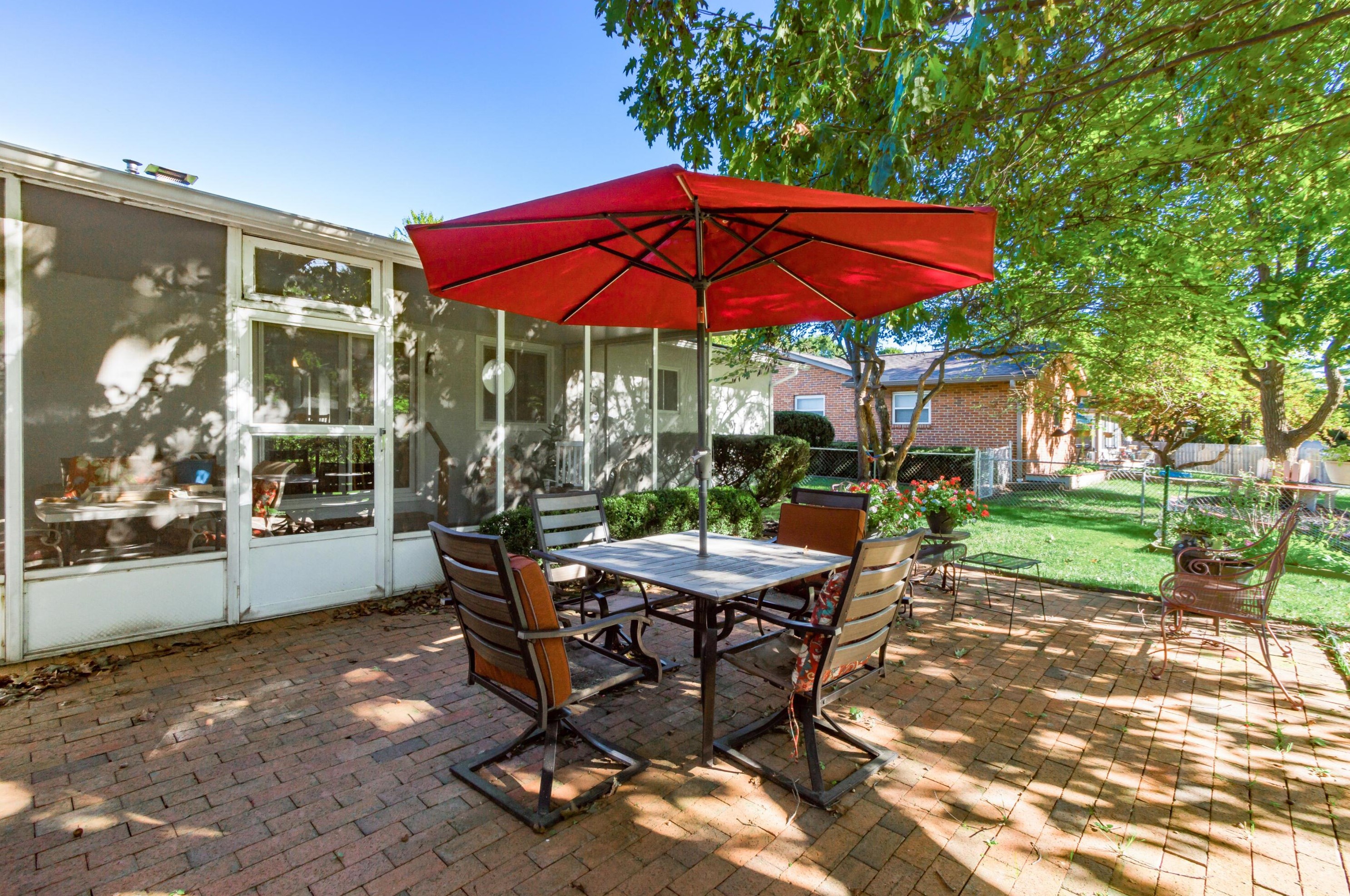 915 Greenridge Rd, Columbus OH 43235-3417 exterior