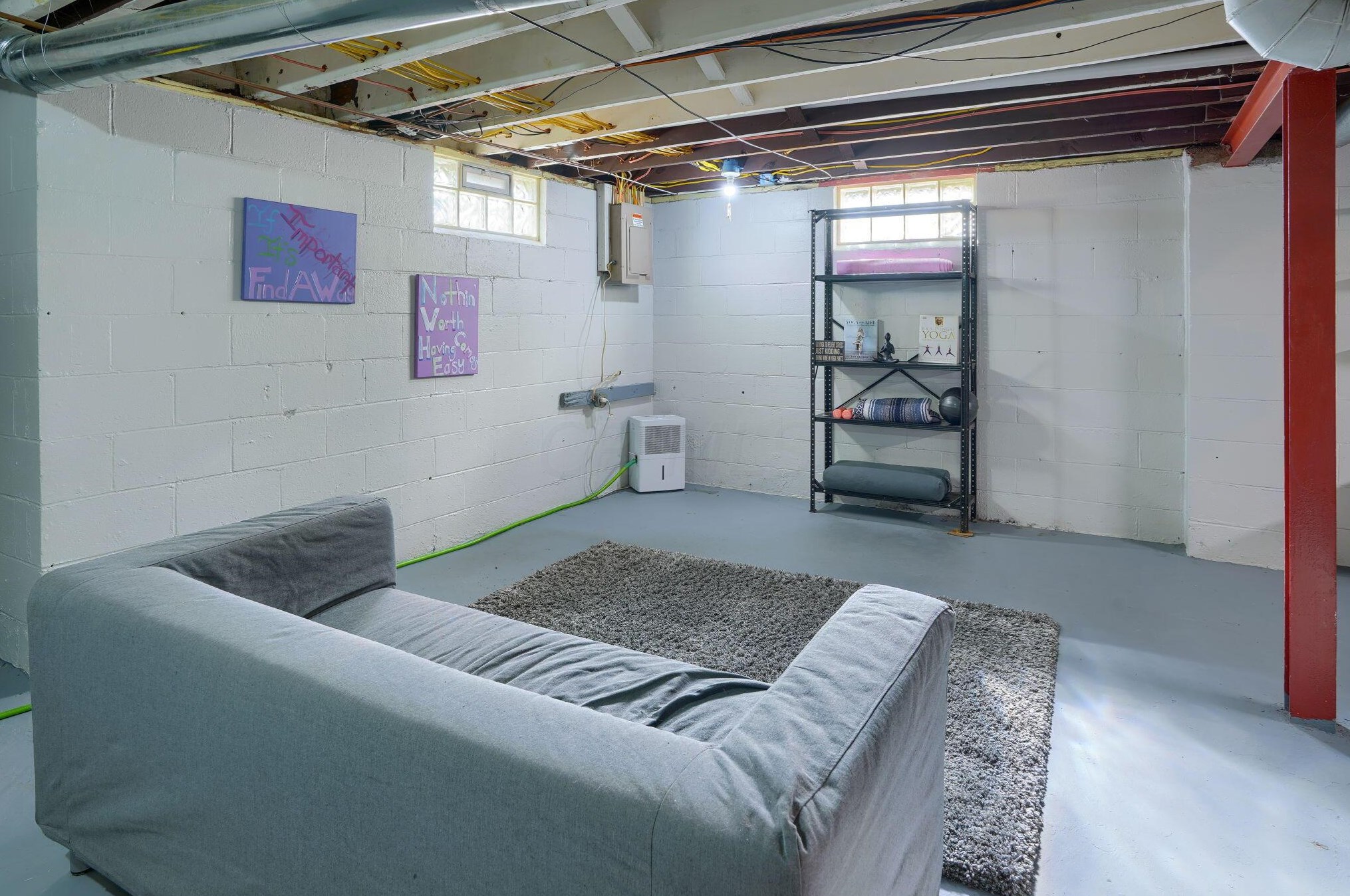 241 Gdn Rd, Columbus OH 43224-1010 exterior