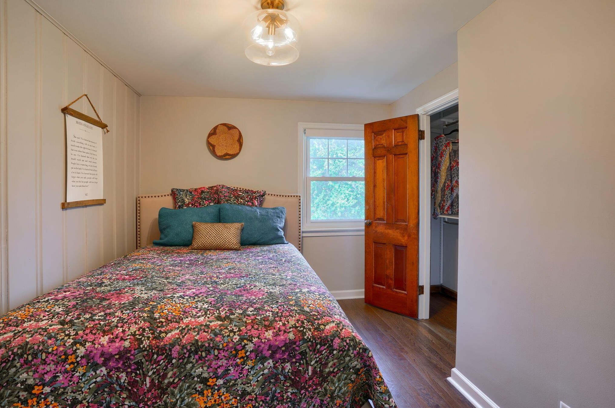 241 Gdn Rd, Columbus OH 43224-1010 exterior