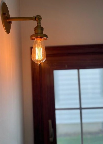 241 Gdn Rd, Columbus OH 43224-1010 exterior