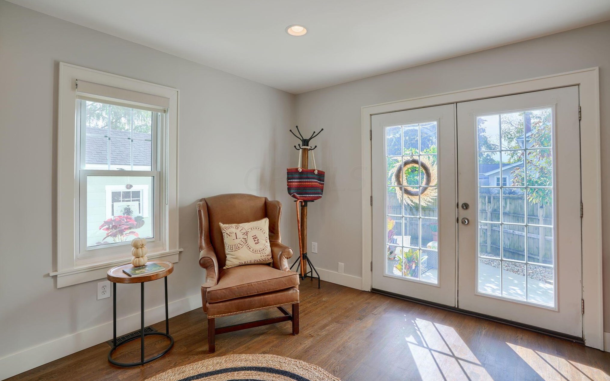 241 Gdn Rd, Columbus OH 43224-1010 exterior