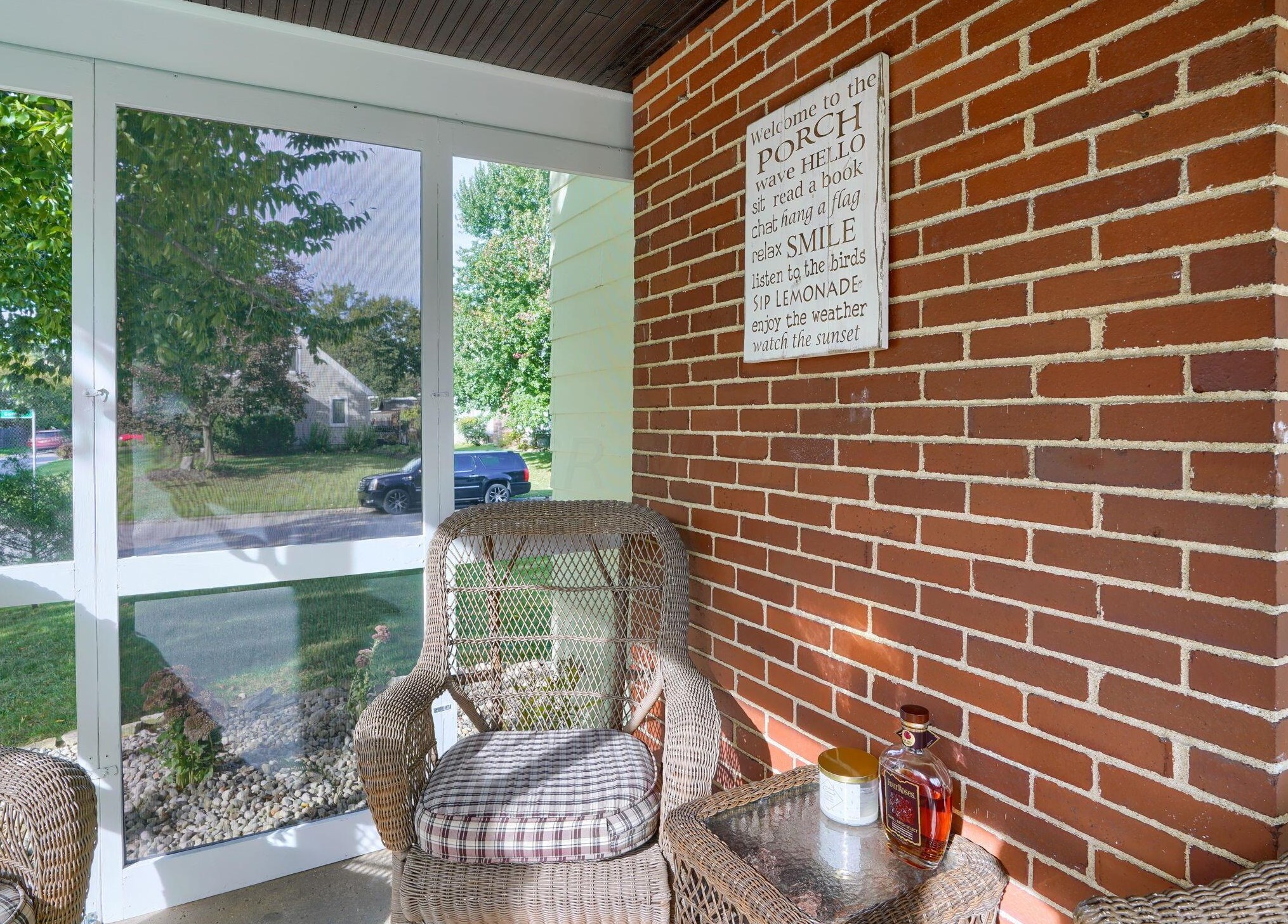 241 Gdn Rd, Columbus OH 43224-1010 exterior