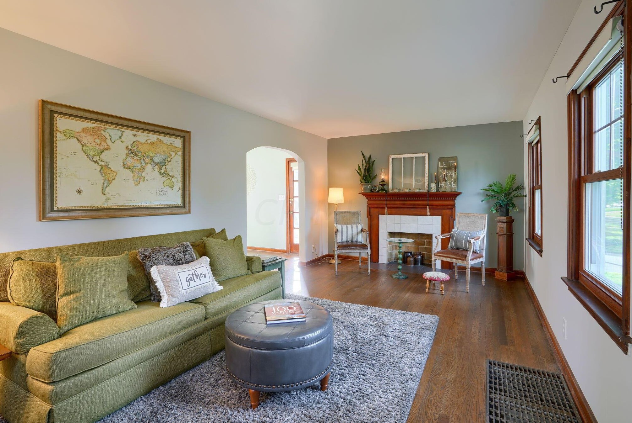 241 Gdn Rd, Columbus OH 43224-1010 exterior