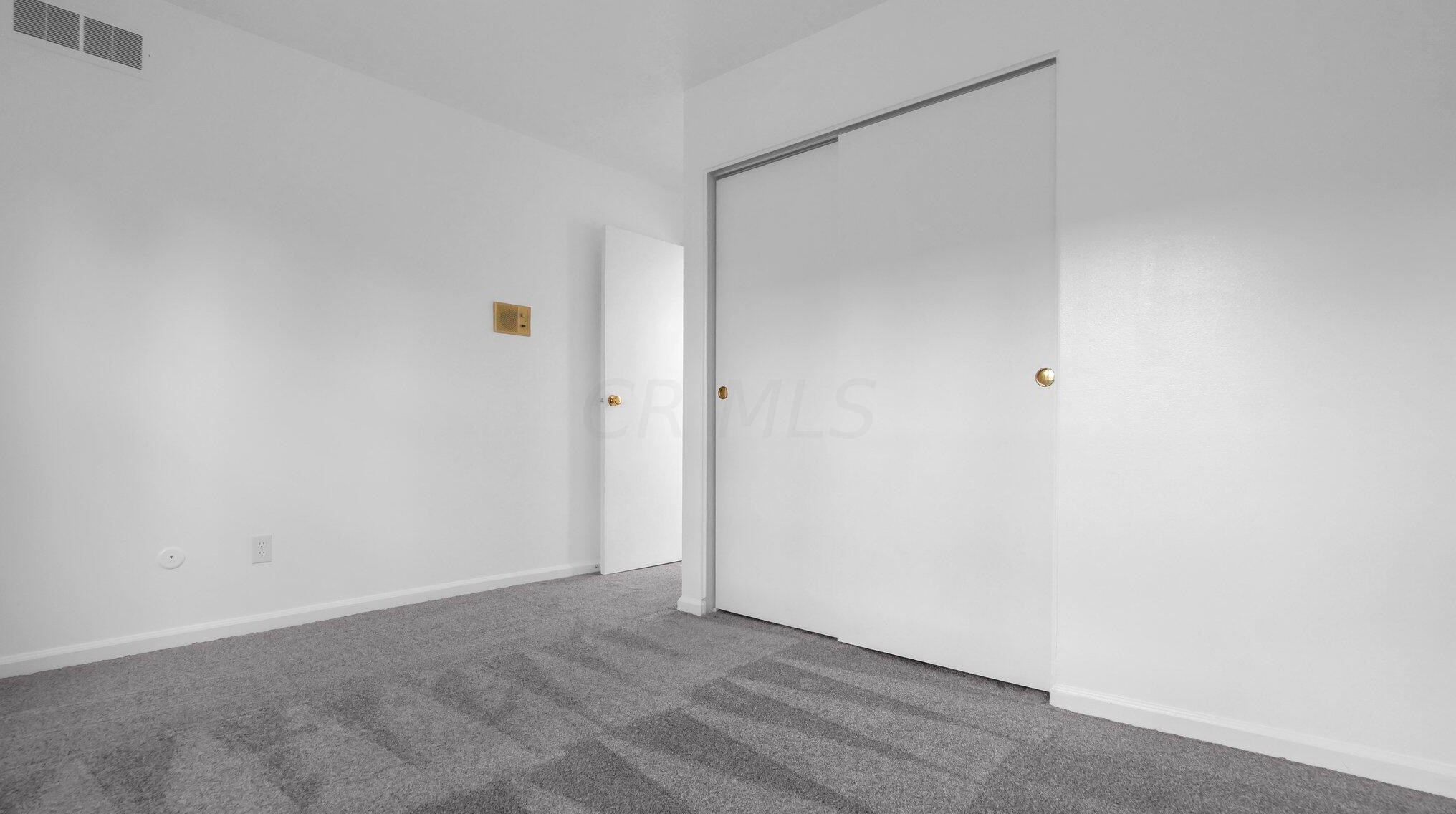 5611 Chowning Way, Columbus OH 43213-1479 exterior