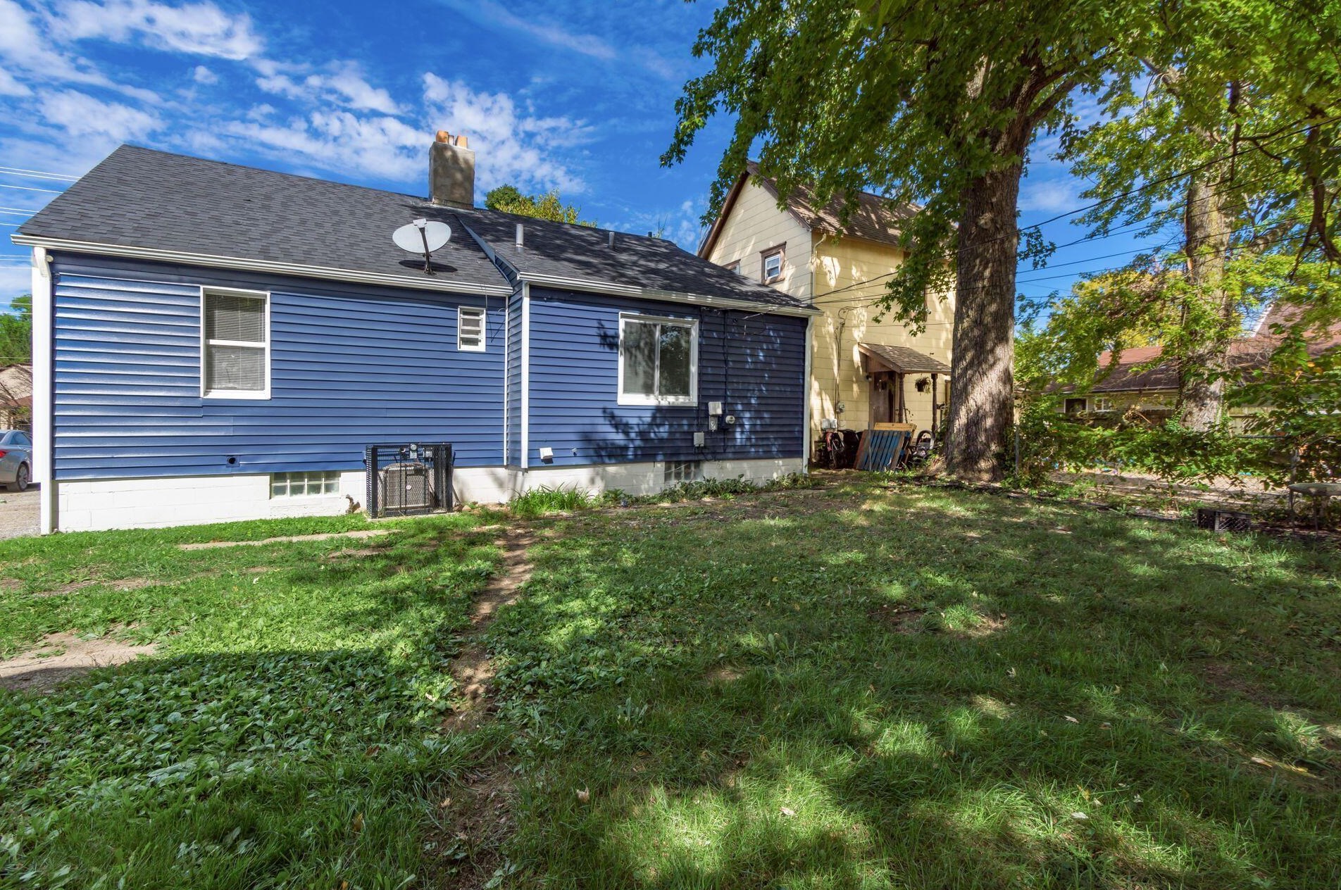 1519 Hudson St, Columbus OH 43202-2612 exterior