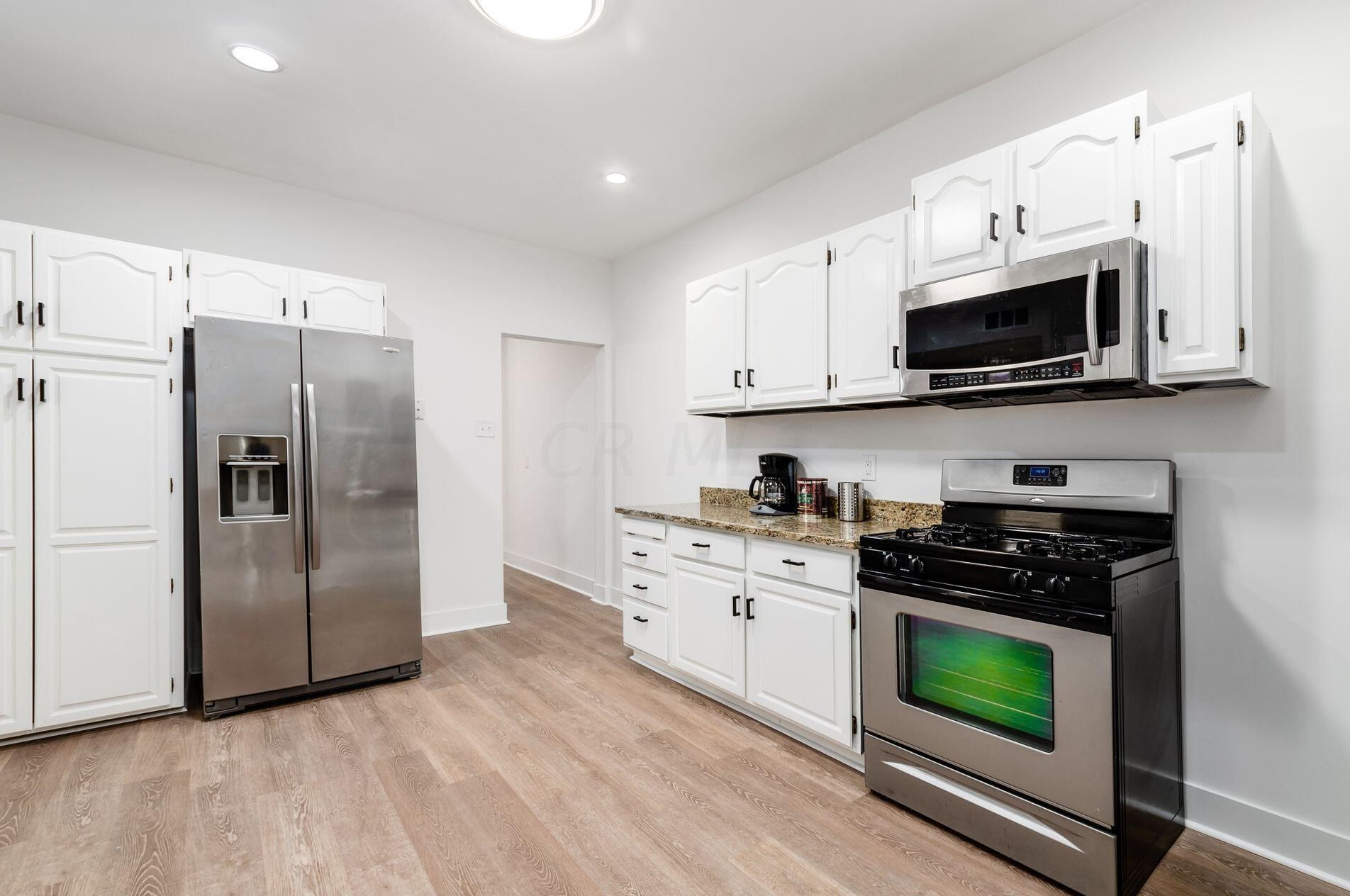 493 2nd Ave, Columbus OH  43201-3655 exterior