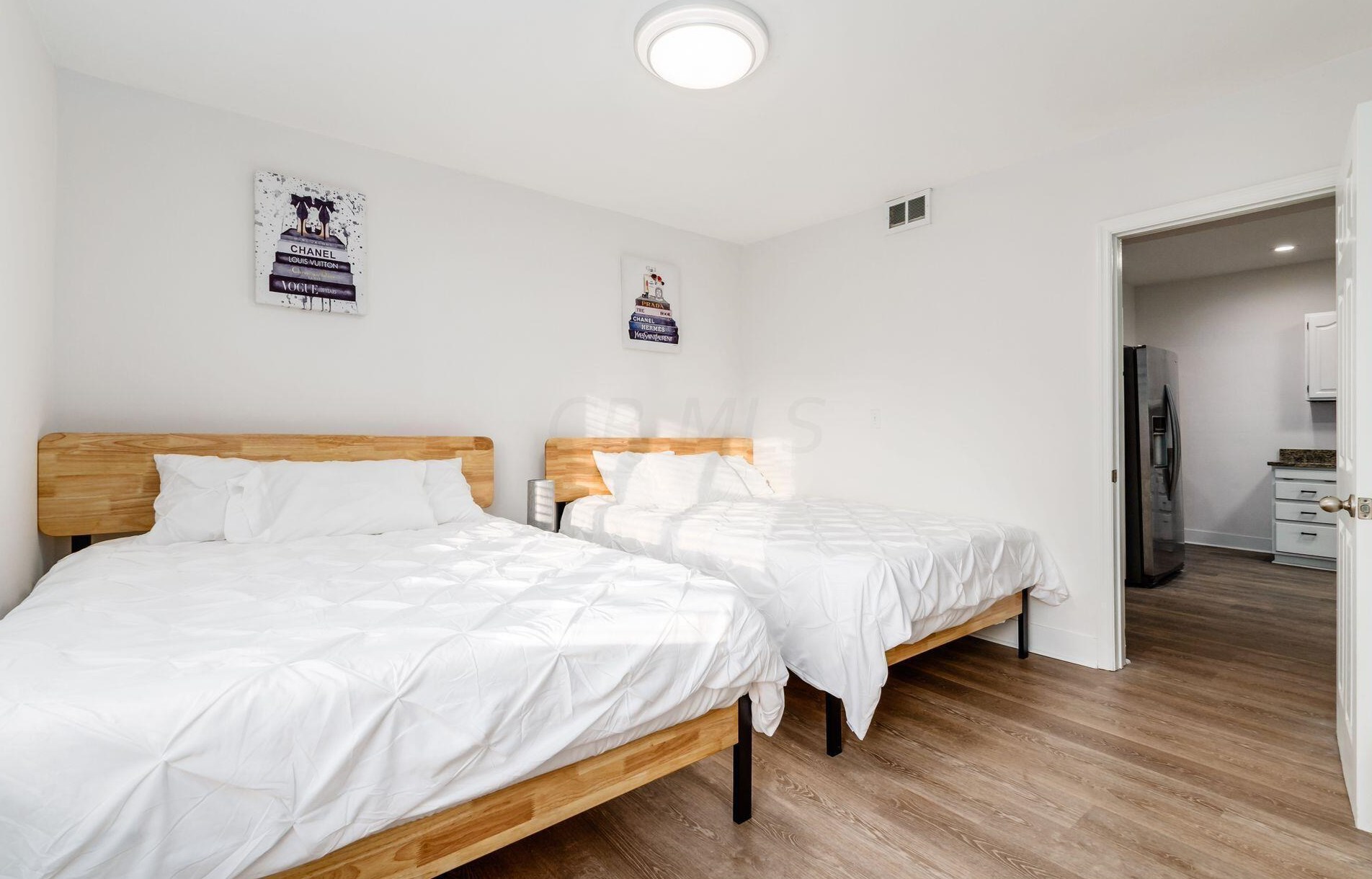 493 2nd Ave, Columbus OH  43201-3655 exterior