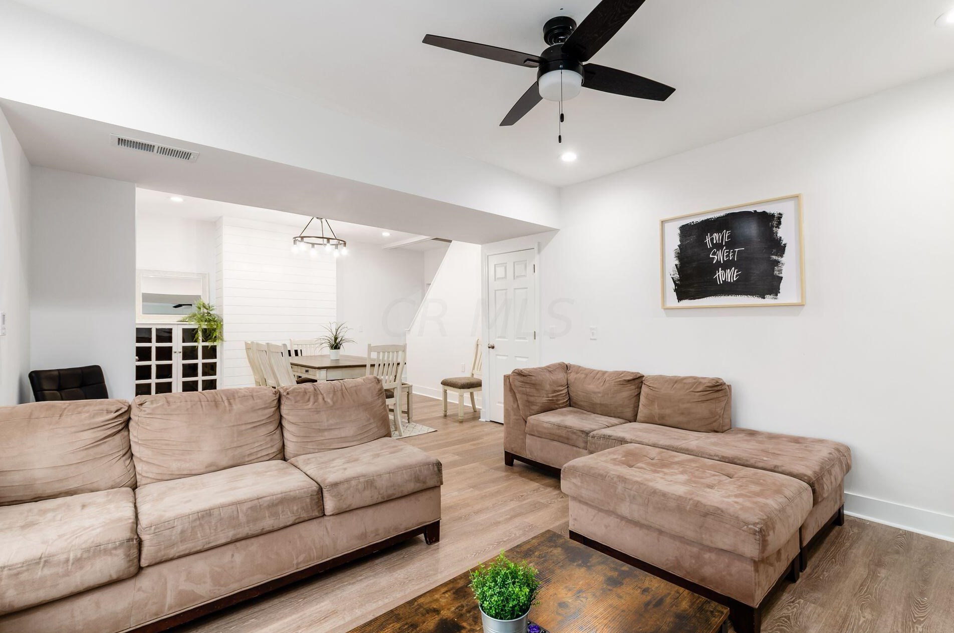 493 2nd Ave, Columbus OH  43201-3655 exterior