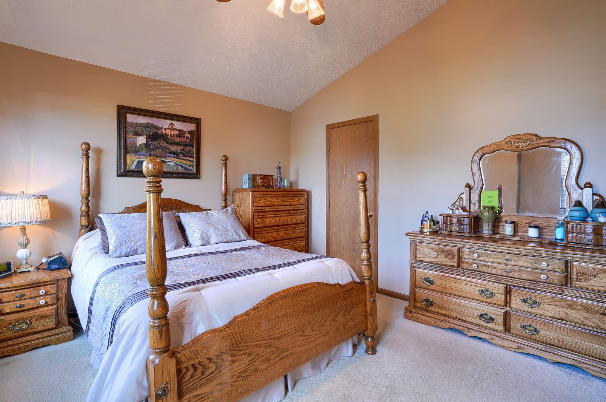 6437 Foxhill Dr, Cnl Wnchstr OH  43110-8767 exterior