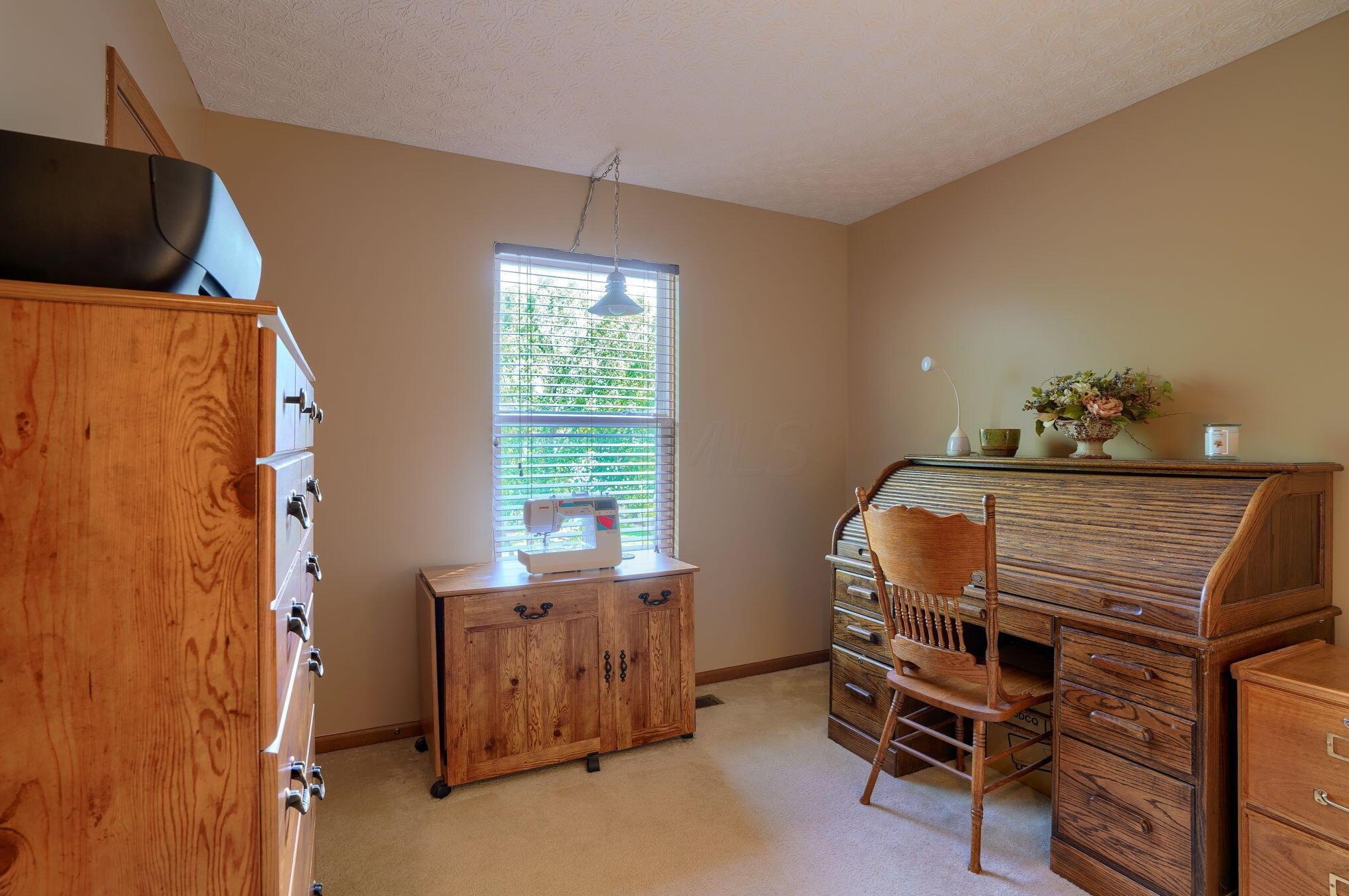 6437 Foxhill Dr, Cnl Wnchstr OH  43110-8767 exterior