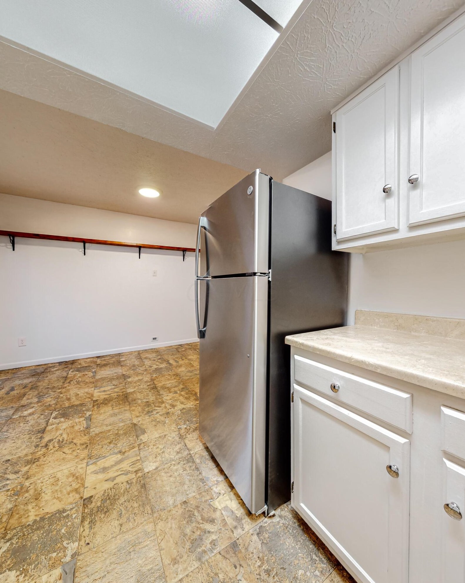 5232 Greensedge Way, Columbus OH  43220-2537 exterior