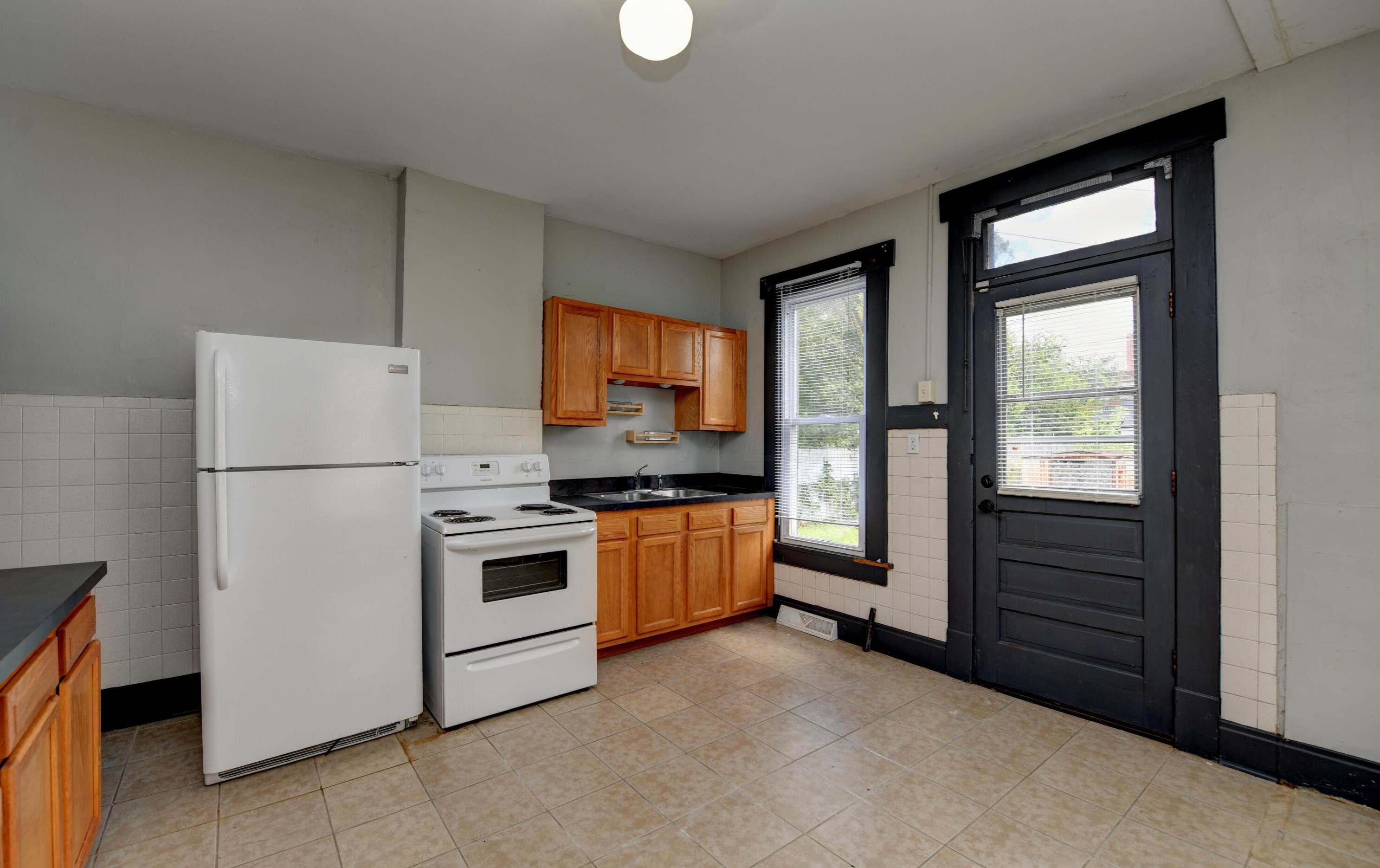 1174 Wager St, Columbus OH 43206-1448 exterior