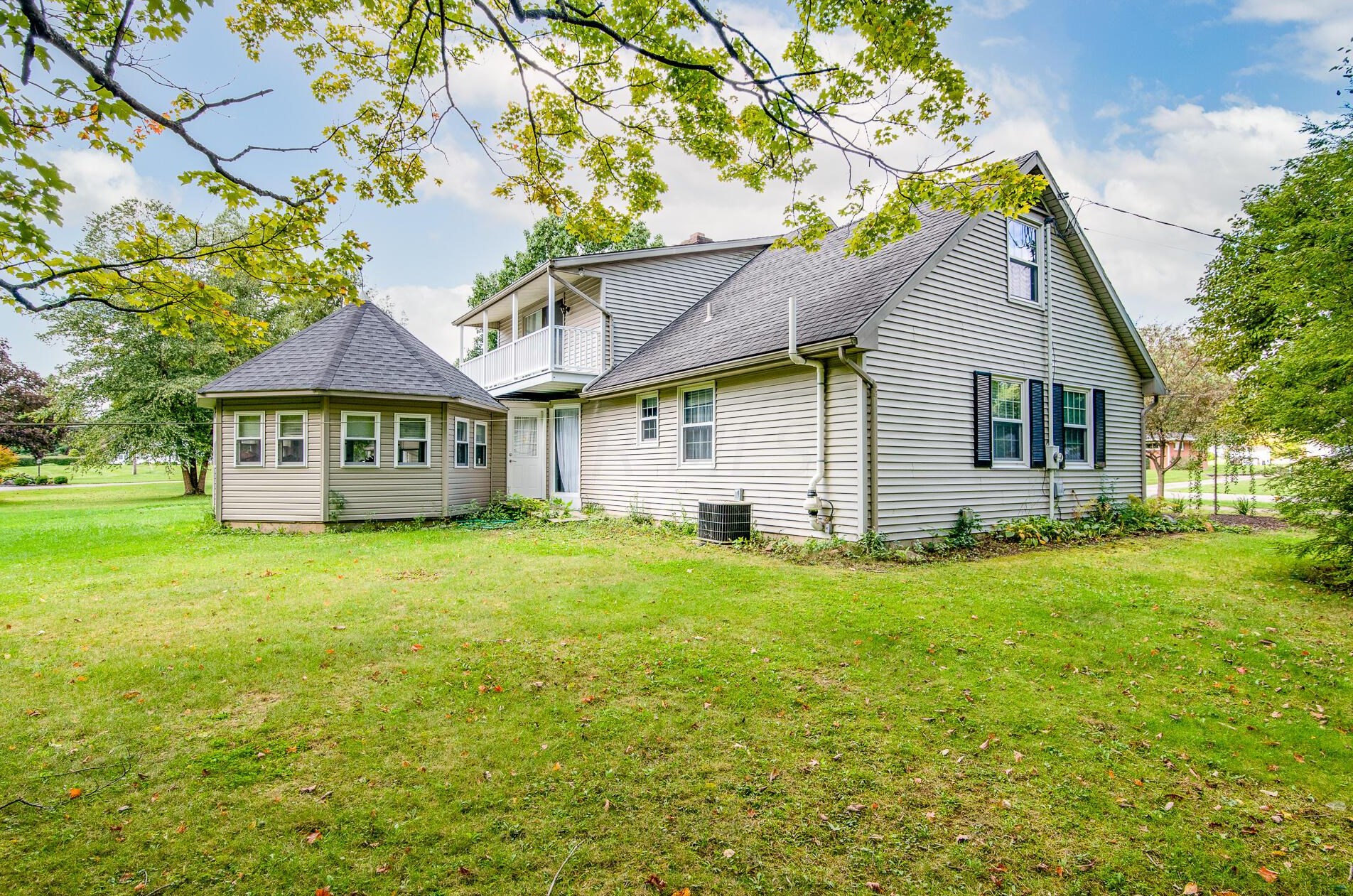 1133 Springbrook Dr, Mansfield OH 44906-3544 exterior