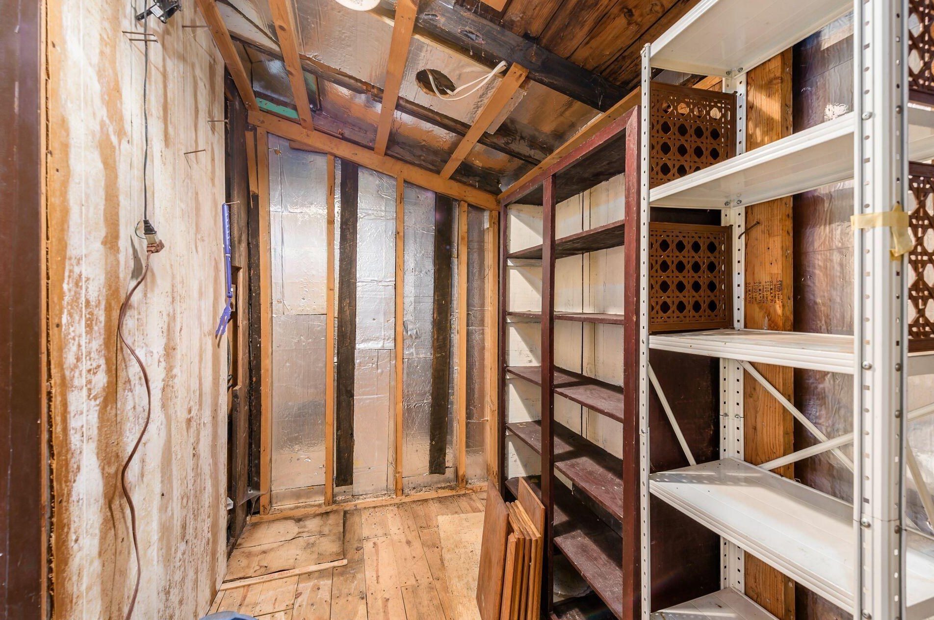 1957 Lisle Ave, Columbus OH 43207-4441 exterior