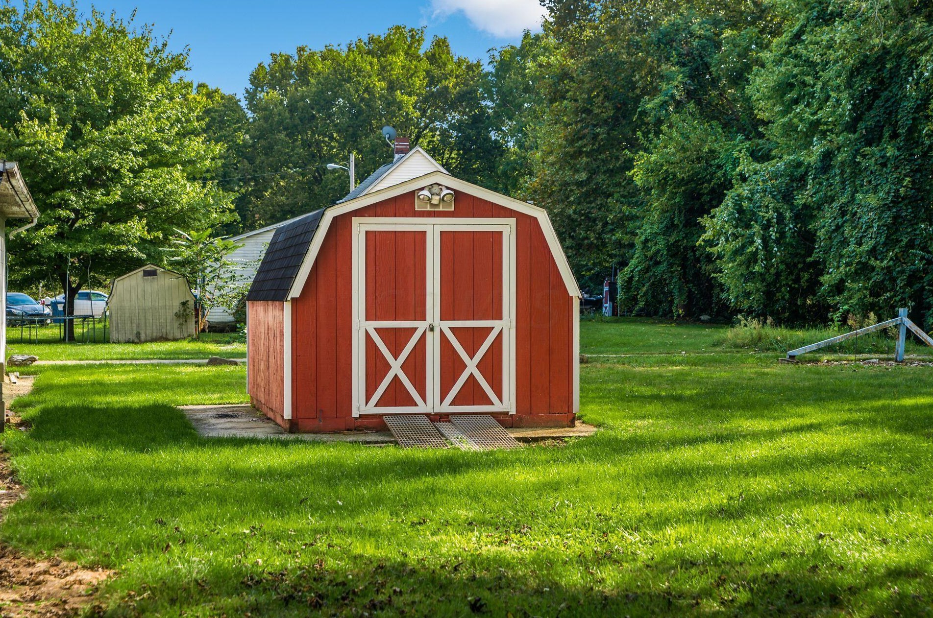 1957 Lisle Ave, Columbus OH 43207-4441 exterior