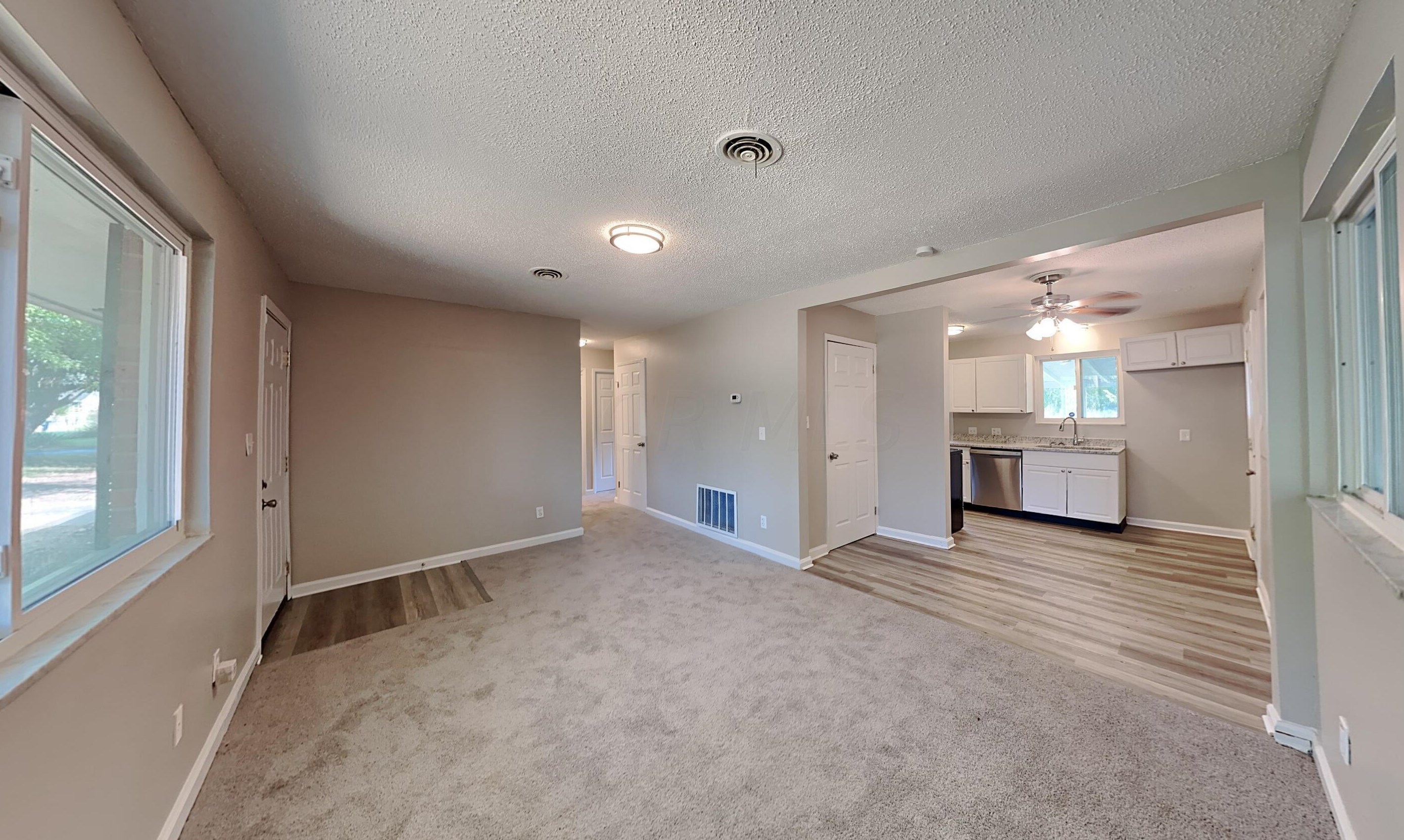 1136 Olney Dr, Columbus OH  43227-1130 exterior