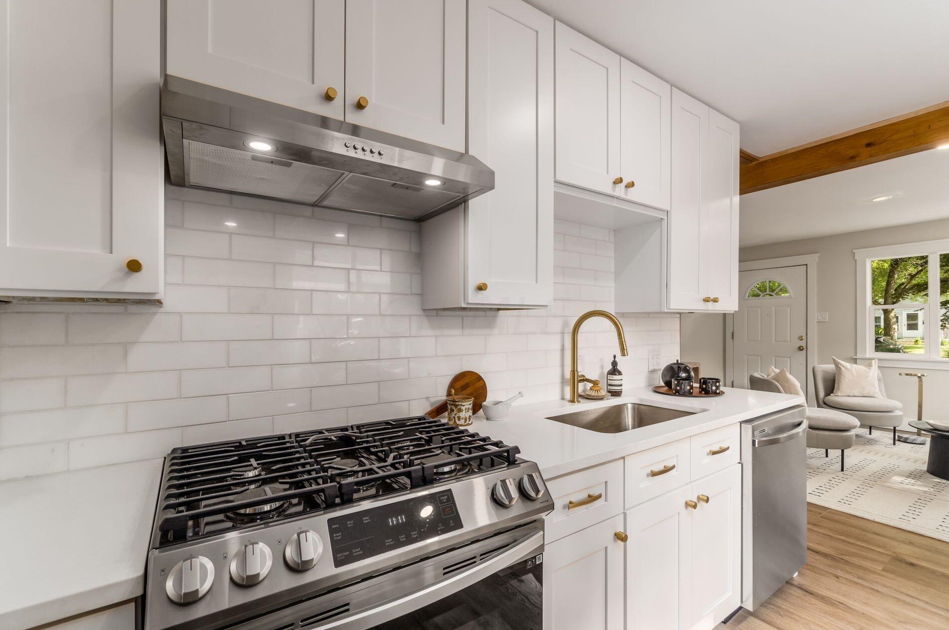 448 Chase Rd, Columbus OH 43214-1104 exterior