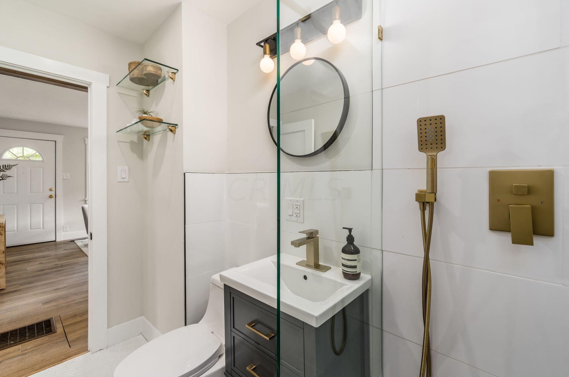 448 Chase Rd, Columbus OH 43214-1104 exterior