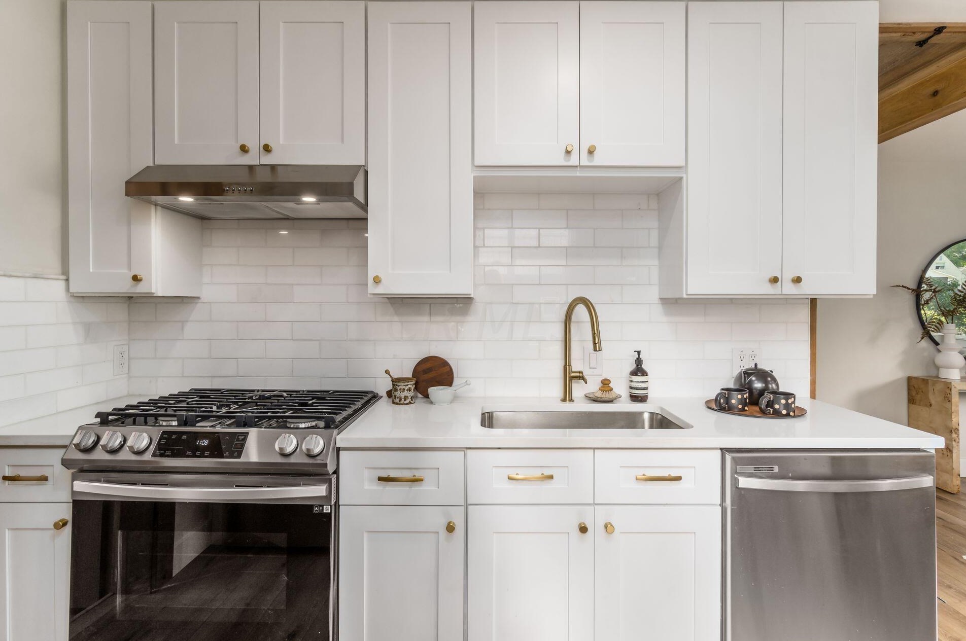 448 Chase Rd, Columbus OH 43214-1104 exterior