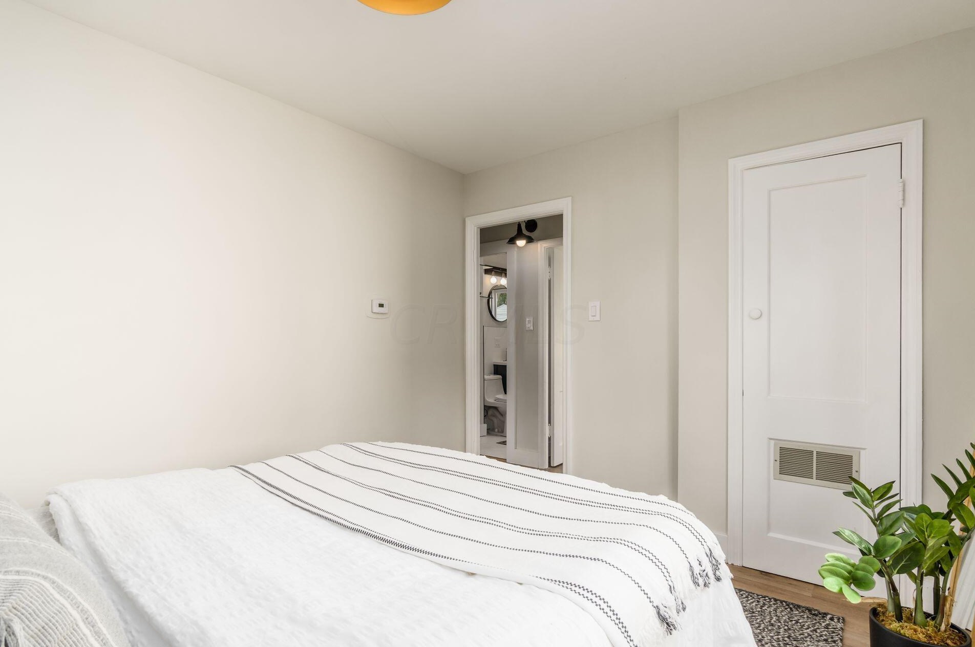 448 Chase Rd, Columbus OH 43214-1104 exterior