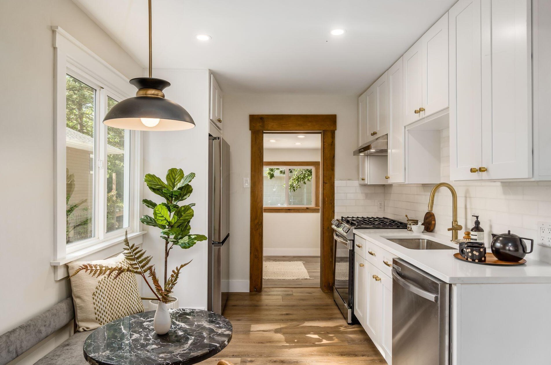 448 Chase Rd, Columbus OH 43214-1104 exterior