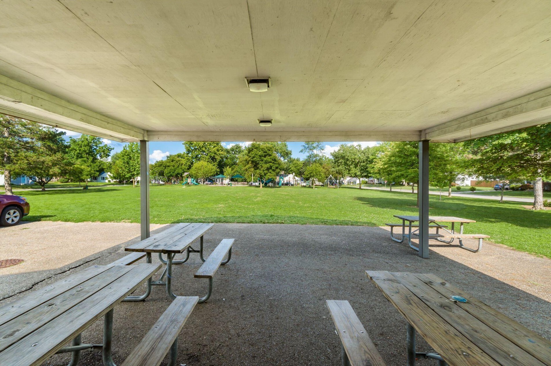 448 Chase Rd, Columbus OH 43214-1104 exterior