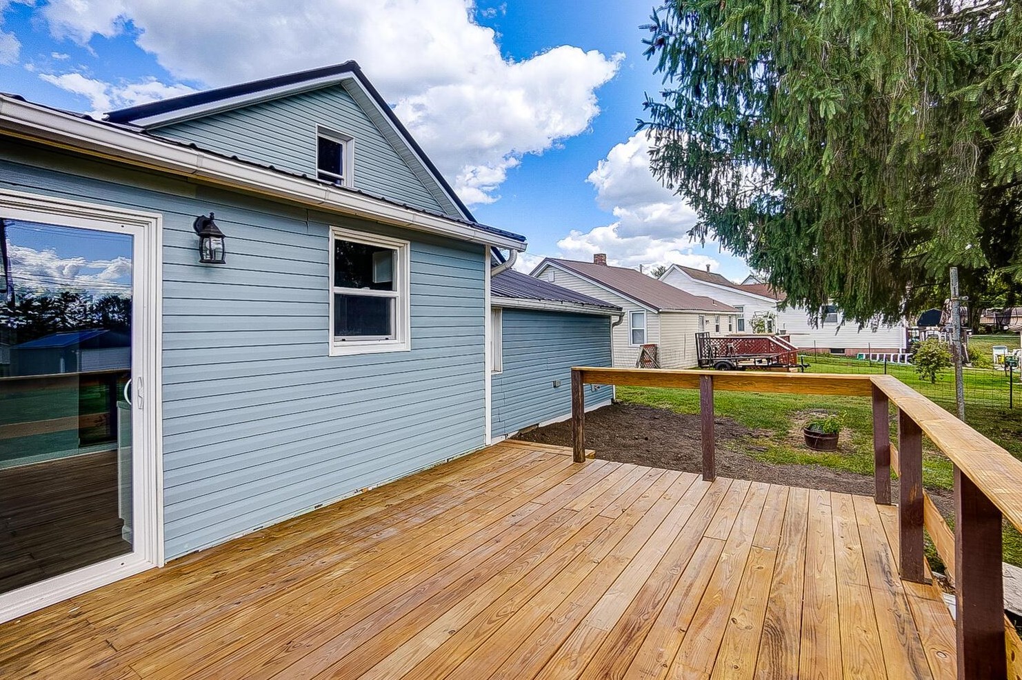 621 Mound St, Circleville OH  43113-1824 exterior