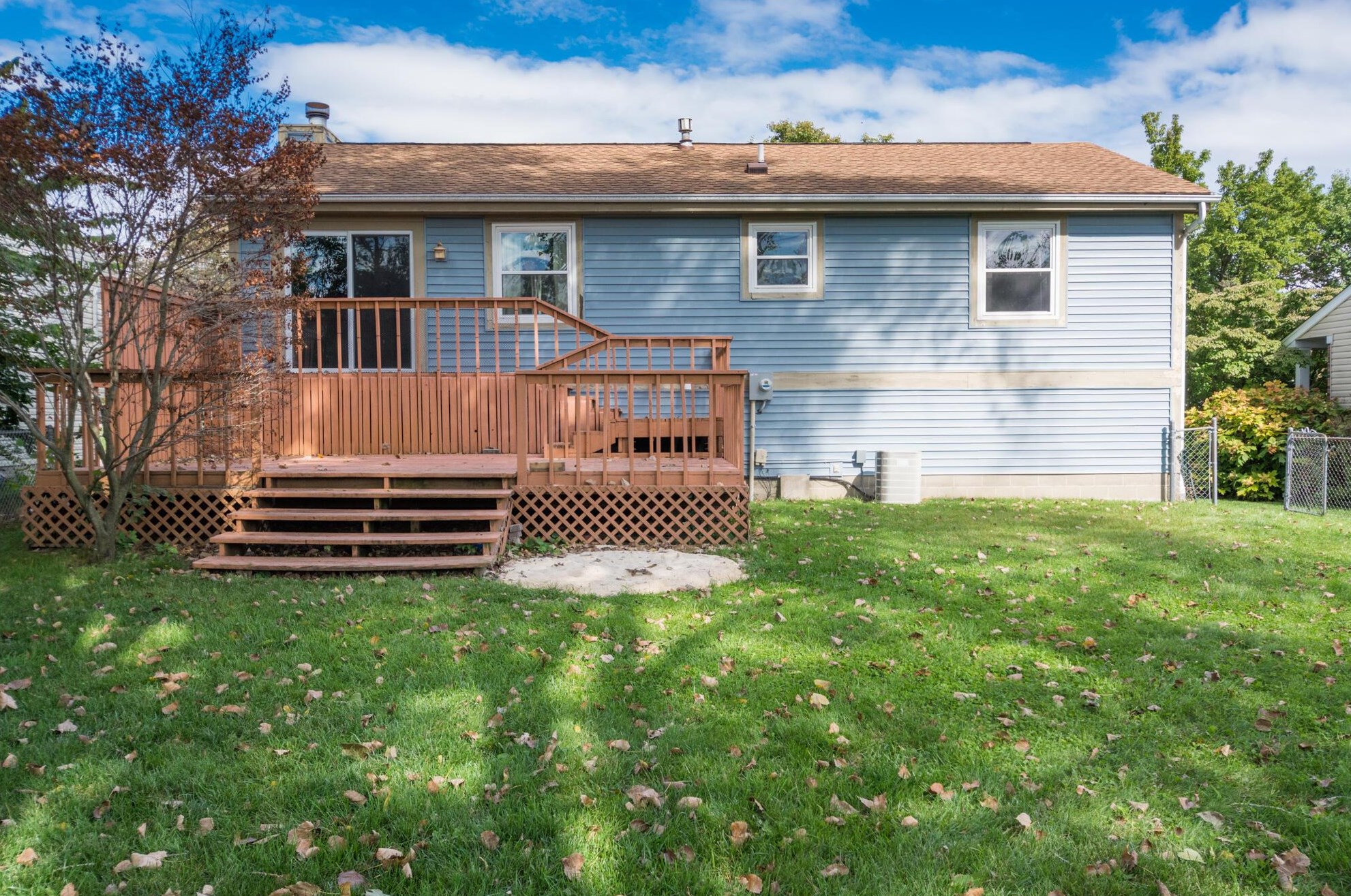 3735 Quail Holw Dr, Columbus OH 43228-9682 exterior