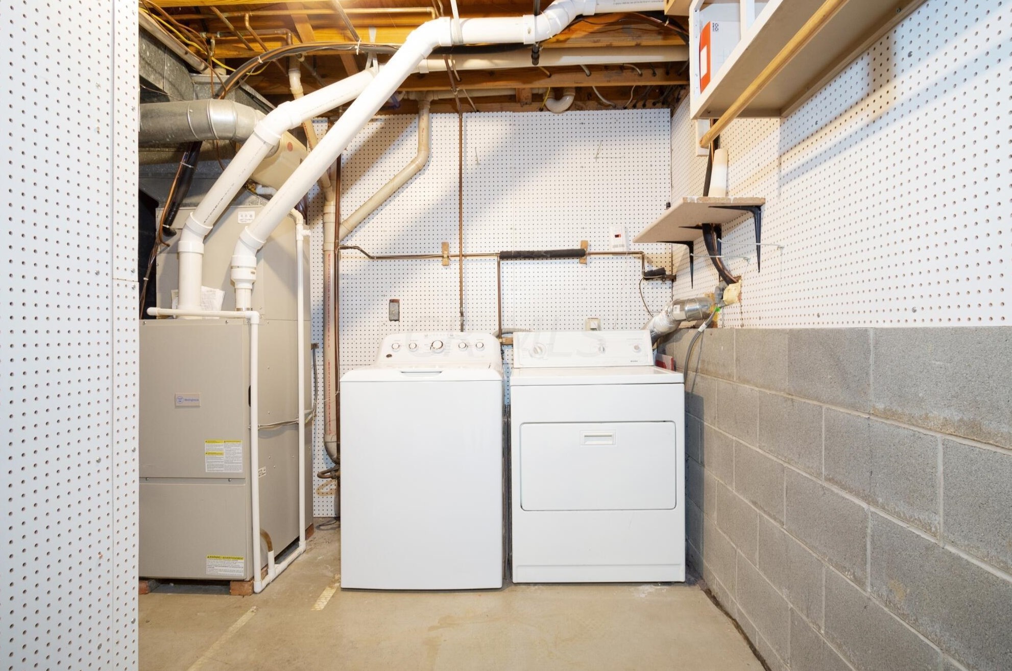 3735 Quail Holw Dr, Columbus OH 43228-9682 exterior