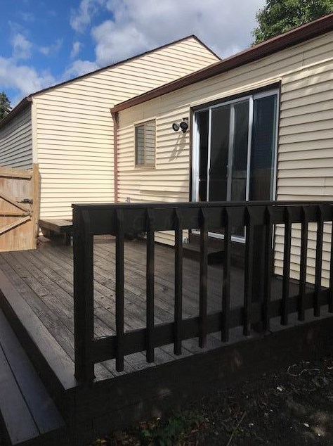 1329 Clement Dr, Columbus OH 43085-1550 exterior